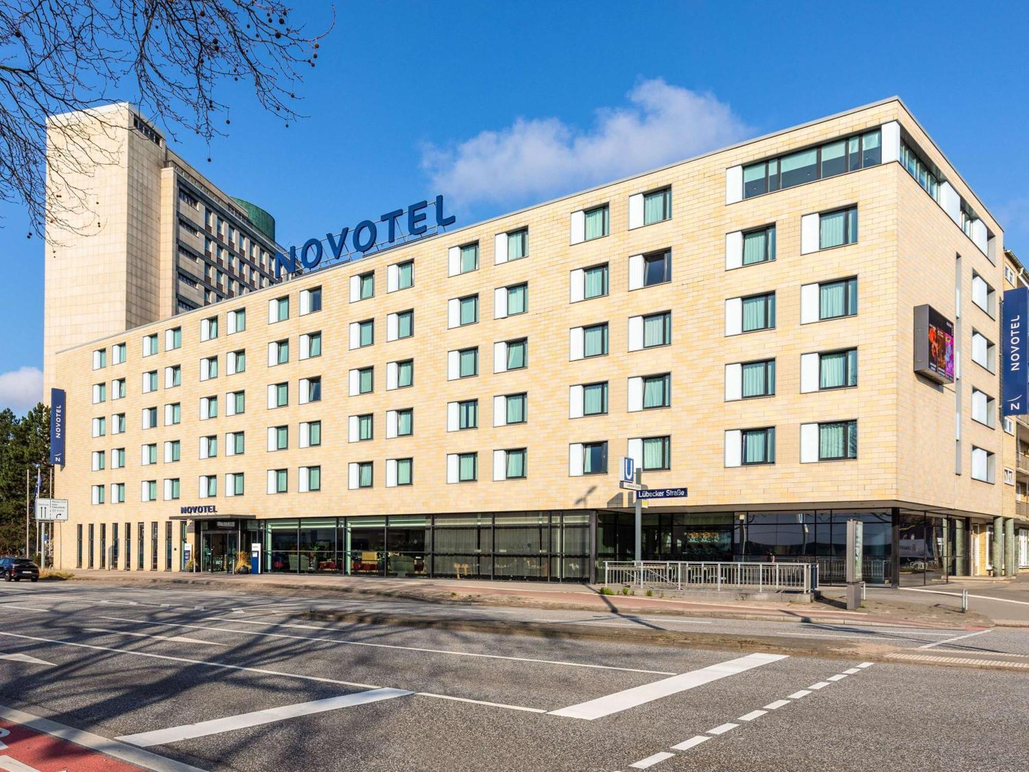 Novotel Hamburg City Alster Exterior photo